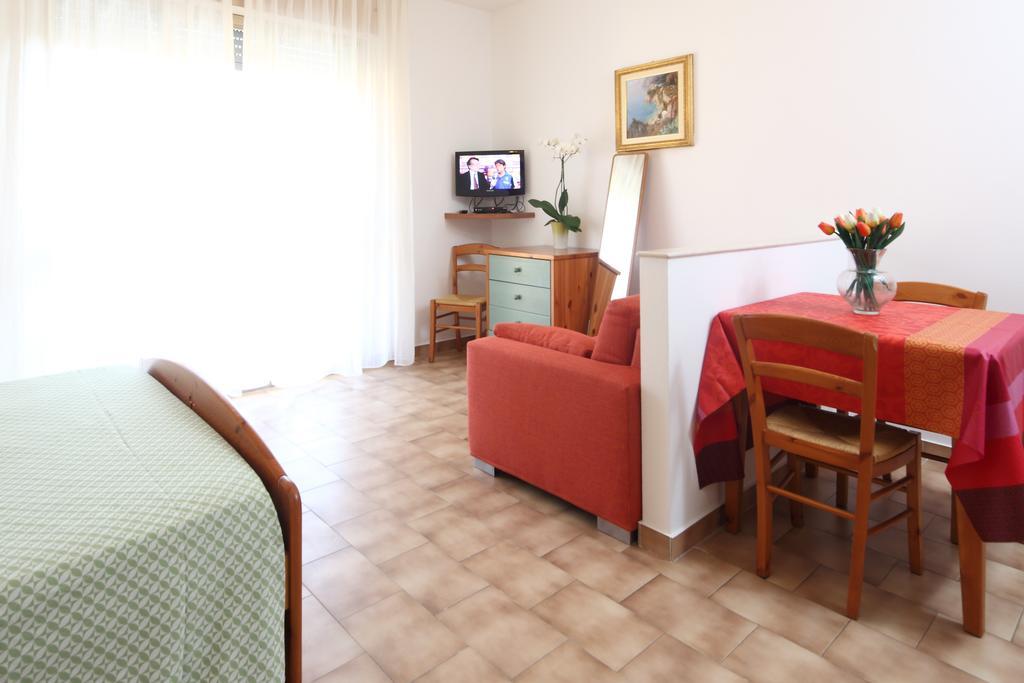 Residence Hotel Kriss дева Марина Экстерьер фото